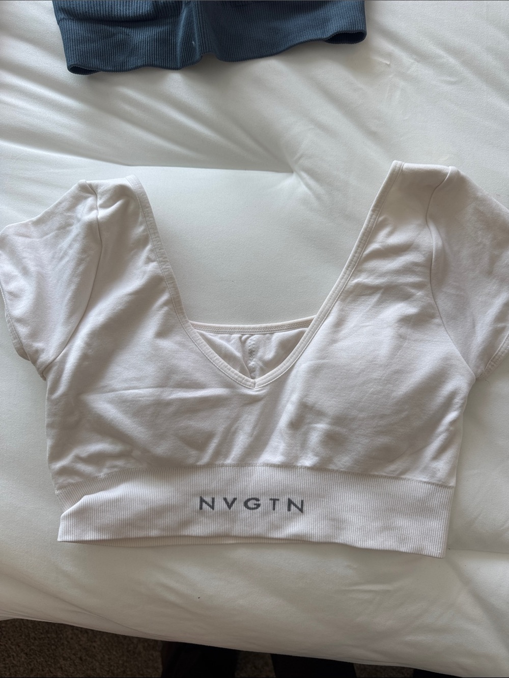 NVGTN Cream V-Neck Seamless Crop Top